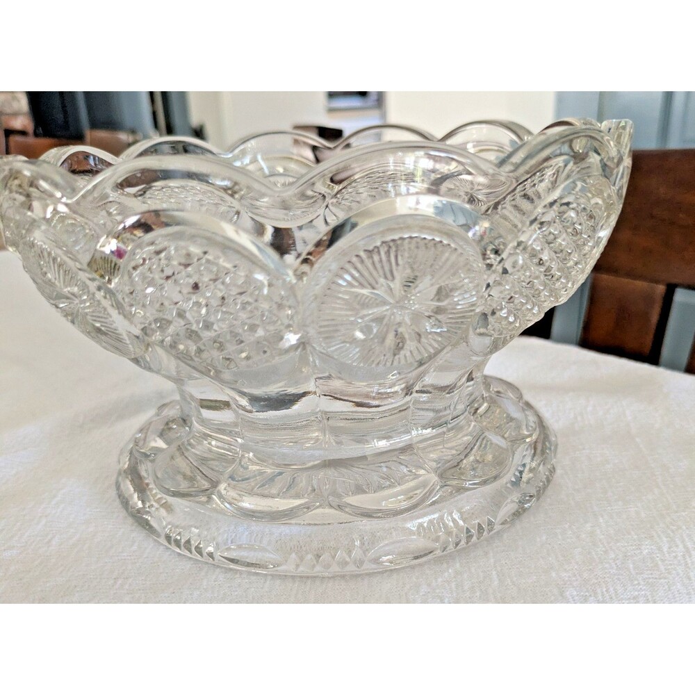 Vintage Clear Glass Pedestal Bowl Alternating Star & Diamond Panel Scalloped 8.2